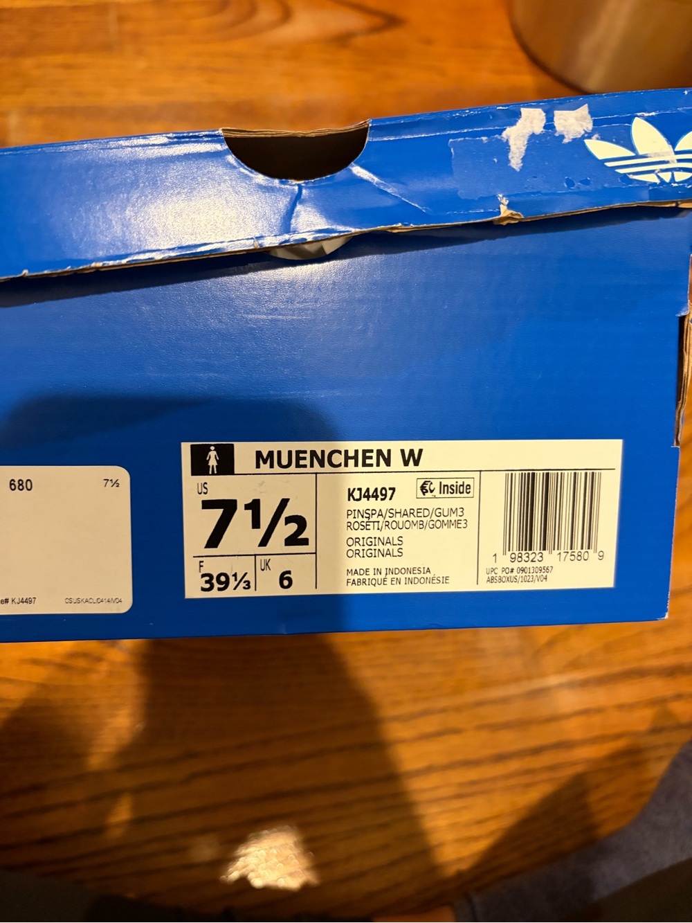 NEW Adidas Pink & Burgundy Rare Valentine’s Muenchen Sneakers 7.5W - Picture 2 of 5